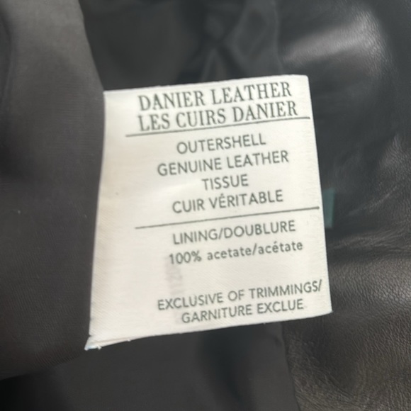 Danier Leather High Waisted Leather Pants Made in Canada Size 4 - Picture 4 of 6